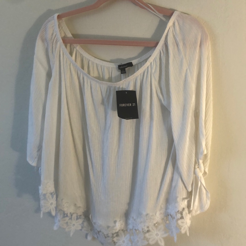 Forever 21 cute white flowy top